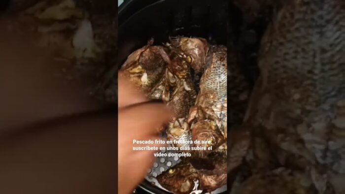 pescado en freidora de aire,suscribete y así me apoyas.#pescado  #comidadominicana #pescadofrito