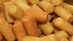 Prueba estas exquisitas croquetas de patata y langosta
