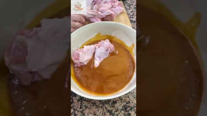 Alitas de pollo en salsa en la freidora de aire