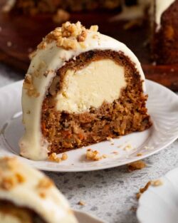 Bundt cake de zanahoria relleno de cheesecake