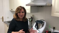 Garbanzos con atún, tomate y piquillos con thermomix/realizada por  Justa Molina #JustaMolina