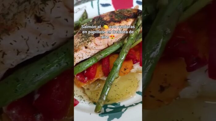Salmón al limón y miel con verduras en freidora de aíre 😍 #salmon #comidacasera #airfryer #papillote