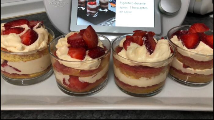 Tiramisú de fresas con thermomix/Realizado por Justa Molina #JustaMolina #Postres