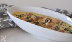 Champiñones en salsa para arroz o pasta