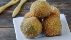 Croquetas de verduras con hierbas aromáticas