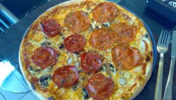 Receta casera de pizza pugliese