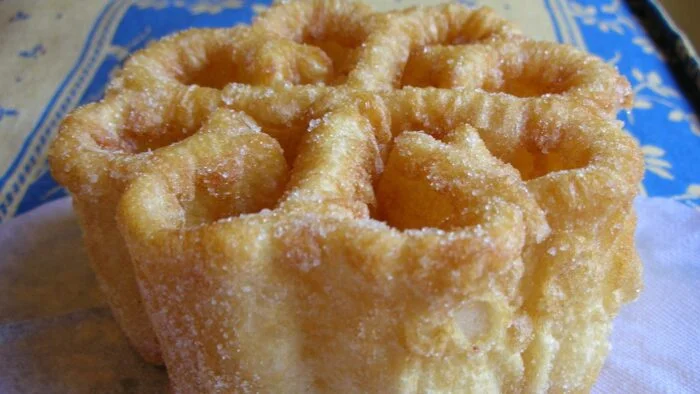 Receta de flores fritas de la abuela para Semana Santa