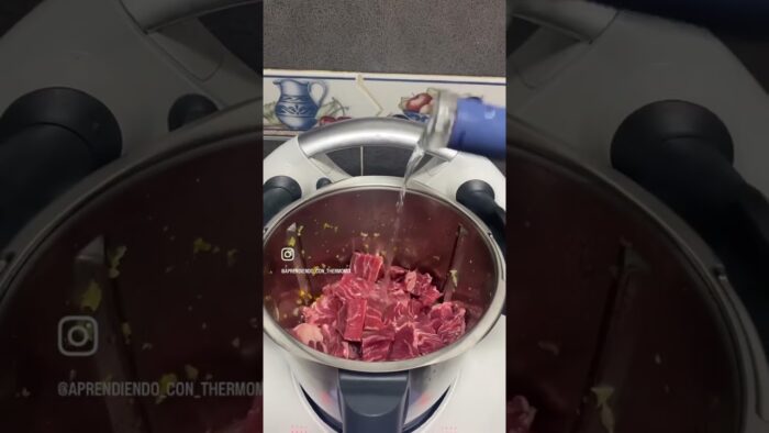 Carrilladas de cerdo estofadas         Receta velocidad cuchara,con @aprendiendo_con_ Thermomix Home