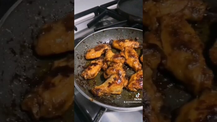 Comparando alitas en sartén, horno y freidora de aire.