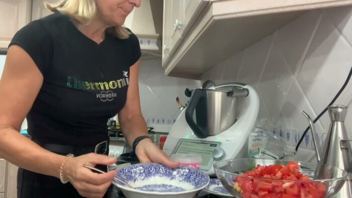 Ensalada especiada de garbanzos con Thermomix | #recetasthermomix #ensaladadelegumbres #tm6