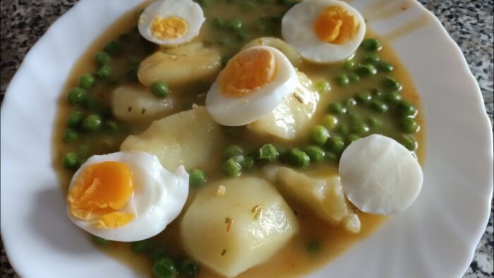 Guiso de guisantes, fácil y rico con Thermomix