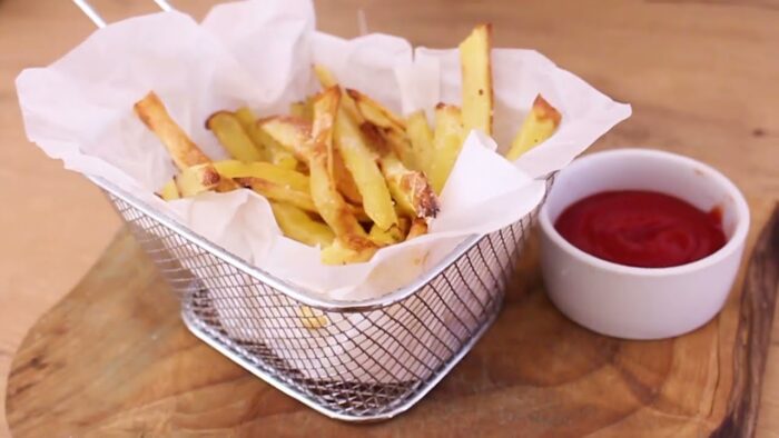 Patatas fritas crujientes en freidora de aire Cosori