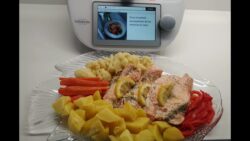 Salmón al vapor con verduras con Thermomix® –  Cookidoo®