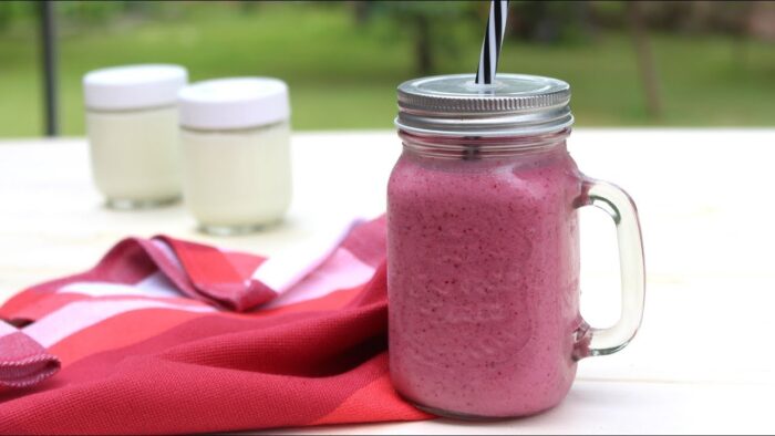 Smoothie de frutos rojos y yogur con Thermomix