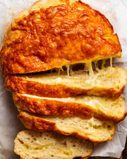 Pan de queso (¡sin amasar!) |  RecetaTin Eats