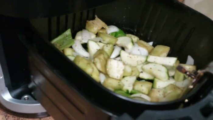 Verduras asadas en freidora de aire#airflyer#aigostar#verduras#cenasana#vegetables