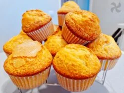 Magdalenas de naranja con aceite de oliva y miel