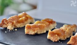 Pastel de manzana con pasta quebrada