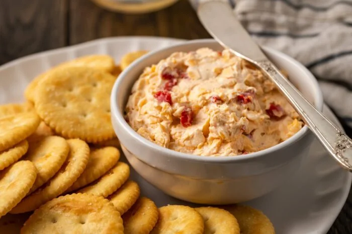Queso Cremoso De Pimiento |  Galletas y Copas