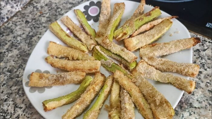 Bastones de calabacín crujientes en freidora de aíre 😍 #calabacin #comidacasera #crujiente