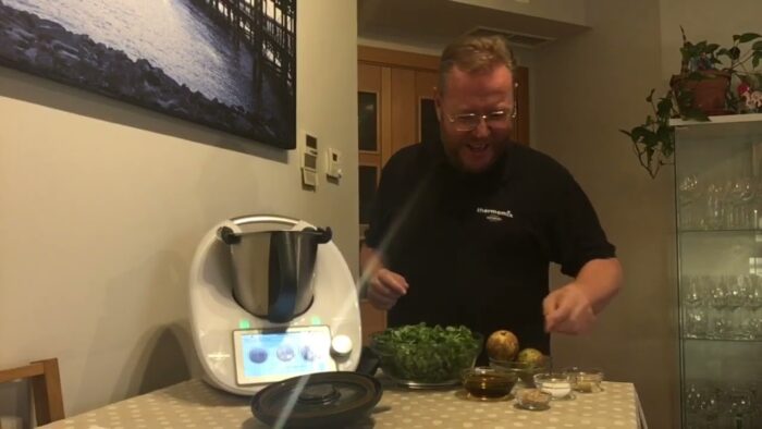 Ensalada de Canónigos y Pera con Thermomix y José Ángel