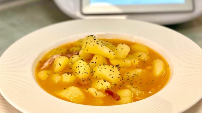 GUISO RÁPIDO PATATAS con BACON THERMOMIX