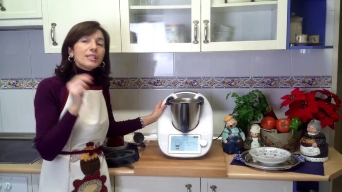 Menú completo : pisto huevos duros y romanesco en thermomix