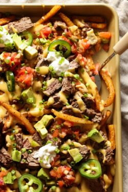 Carne Asada Fries – Cookies and Cups