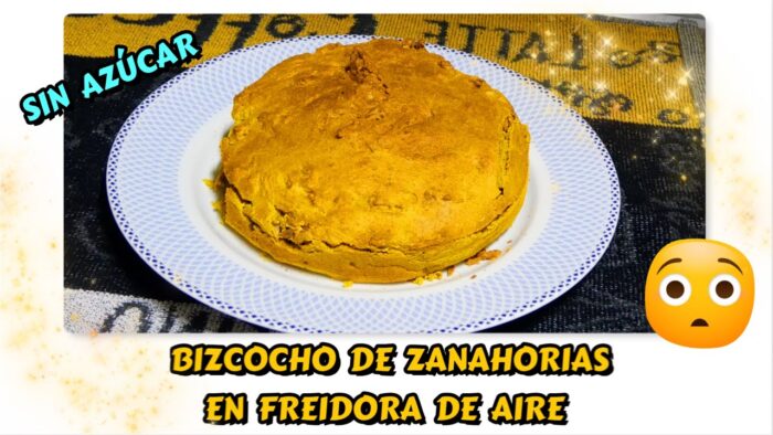 Bizcocho de ZANAHORIAS en FREIDORA de AIRE // SIN AZÚCAR 🤩