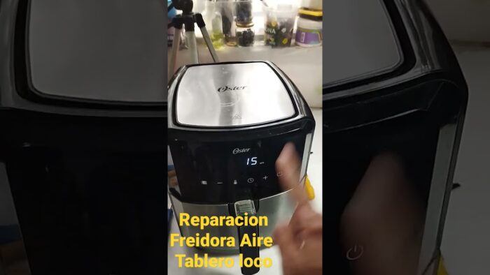 Cómo Reparamos freidora de Aire , que tenia Display fallando