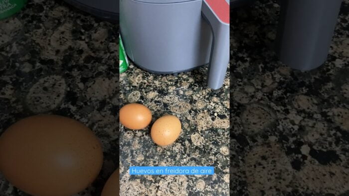 Huevos cocidos en freidora de aire. Sin precalentar #recetasairfryer #airfryertip #shorts