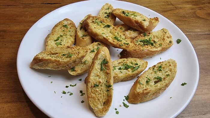 PAN DE AJO FÁCIL Y RÁPIDO 🥖🥖 EN FREIDORA DE AIRE  #short #airfryer #pandeajo
