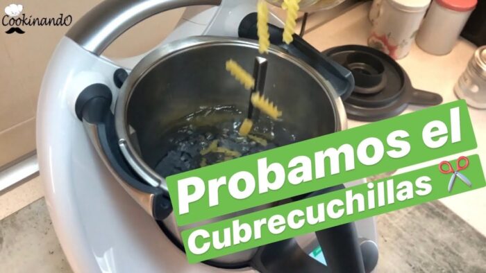 PONIENDO a PRUEBA el CUBRECUCHILLAS de THERMOMIX