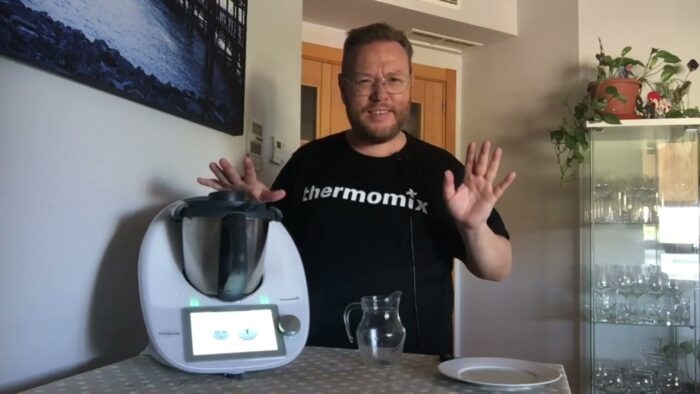 Pelar Rabanitos Con Cubrecuchillas Pelador con Thermomix y José Ángel