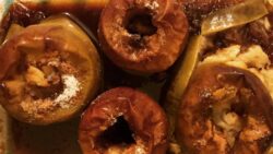 Manzana horneada con panela