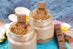 Postre de crema Kinder Bueno