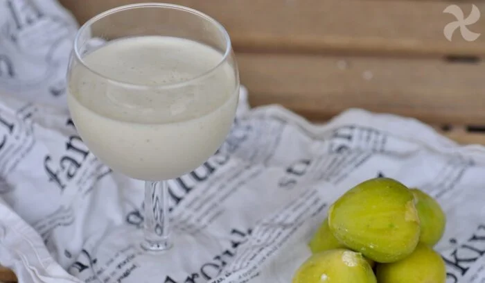 Smoothie de higos y manzana