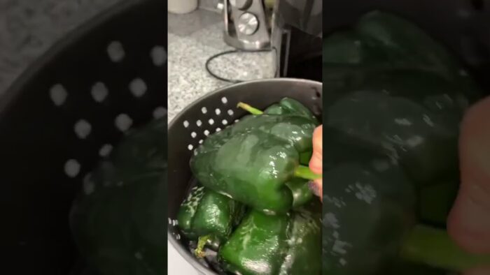 Chiles tatemados en freidora de aire