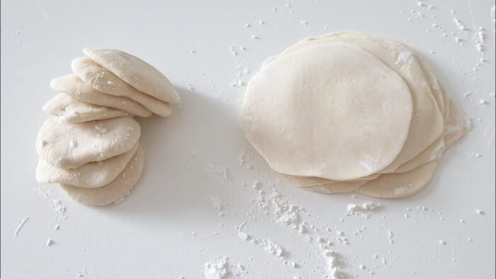 Masa para gyozas. Receta casera por pasos con y sin Thermomix