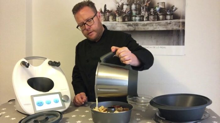 Puding de bizcocho (aprovechamiento) con Thermomix y José Ángel