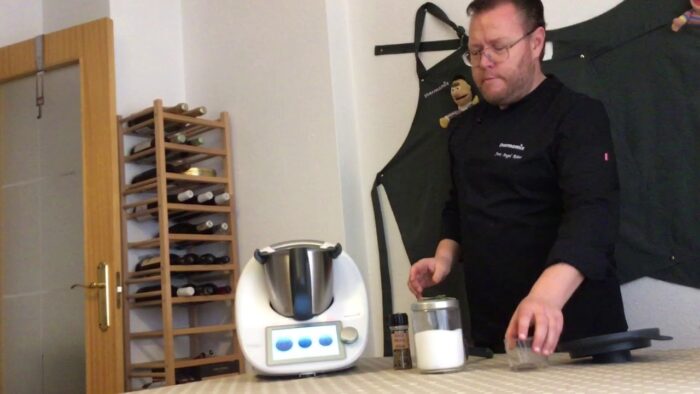 Salchichas al vino con Thermomix y José Ángel