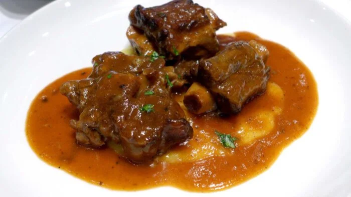 Guiso de ternera con salsa de chirivías