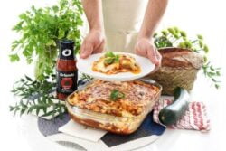 Lasaña de verduras con tomate artesano