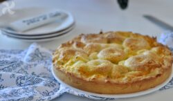 Pastel de manzana con galletas