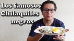 Chilaquiles negros | Salsa picante de frijol-totopos freidora de aire | Comida Aventuras