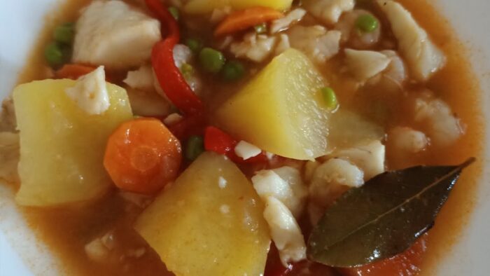 Guiso de patatas marinero,fácil y rico con Thermomix