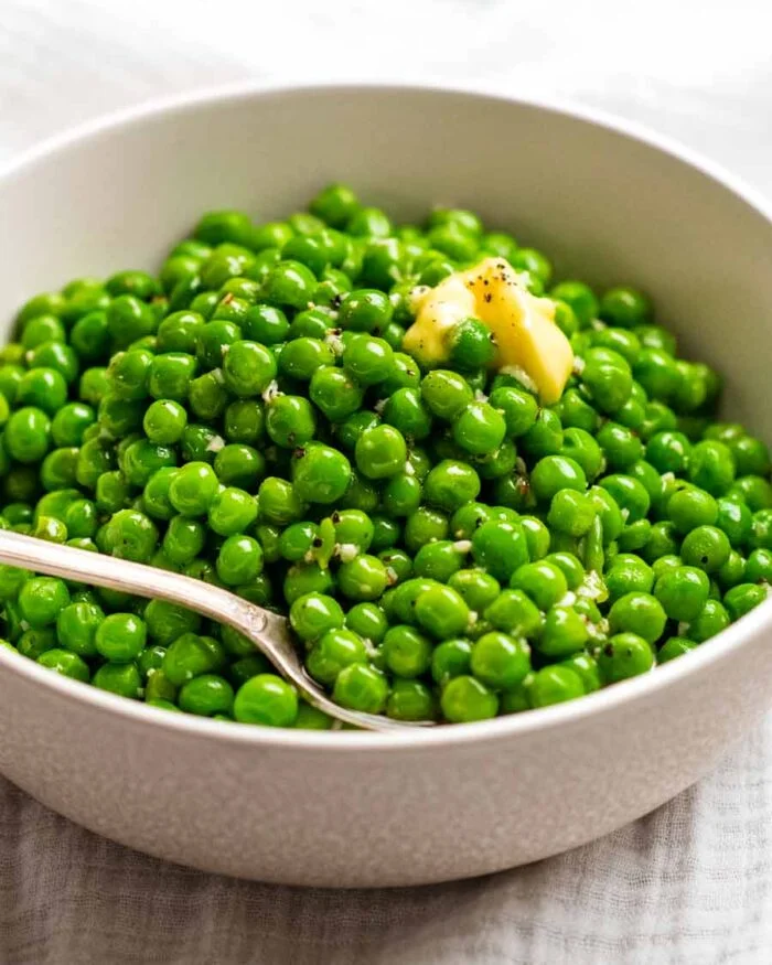 How I cook frozen peas – Garlic Buttered Peas