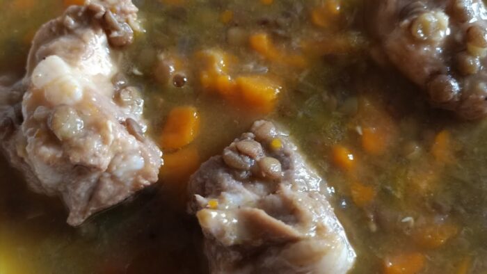 Lentejas con costillas, fácil y rico con Thermomix