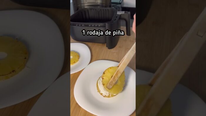 PASTEL DE PIÑA EN FREIDORA DE AIRE – 3 INGREDIENTES 🍍🍦⚡️