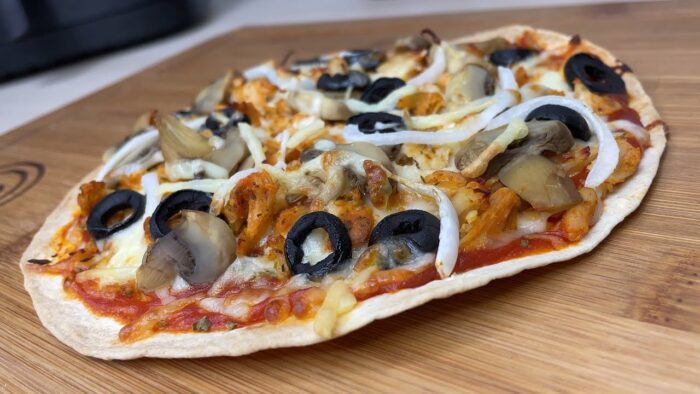 Pizza con Tortilla de Trigo en Freidora de Aire Cosori 🍕